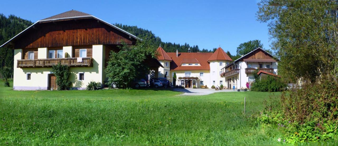 Ferien Am Talhof Hotel Sankt Urban Exterior photo